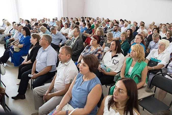 Пленарное заседание августовского педагогического совещания.